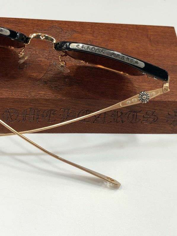 Picture of Chrome Hearts Sunglasses _SKUfw46734385fw